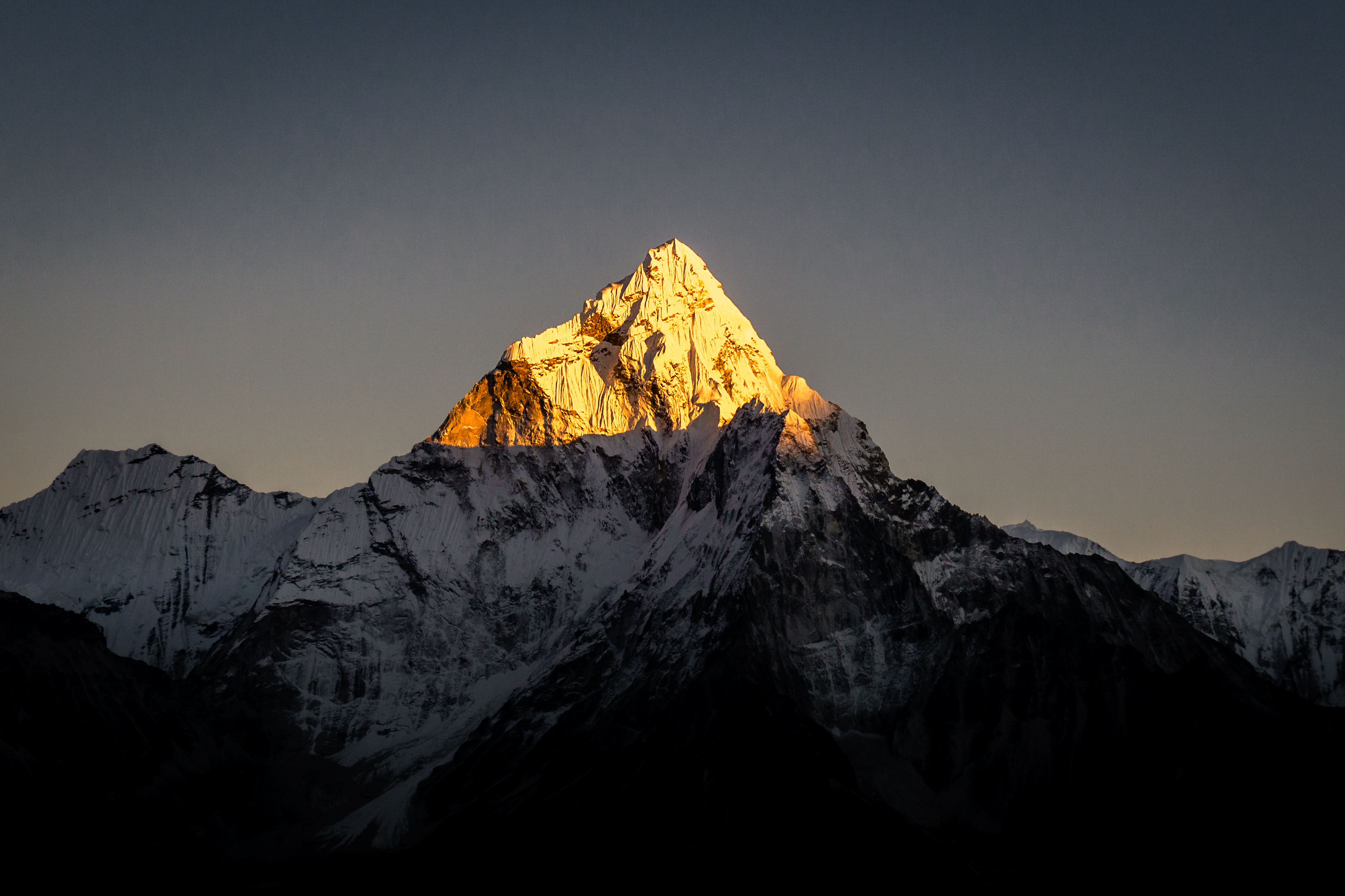 Sunrise view of Mount Everest from Kala Patthar